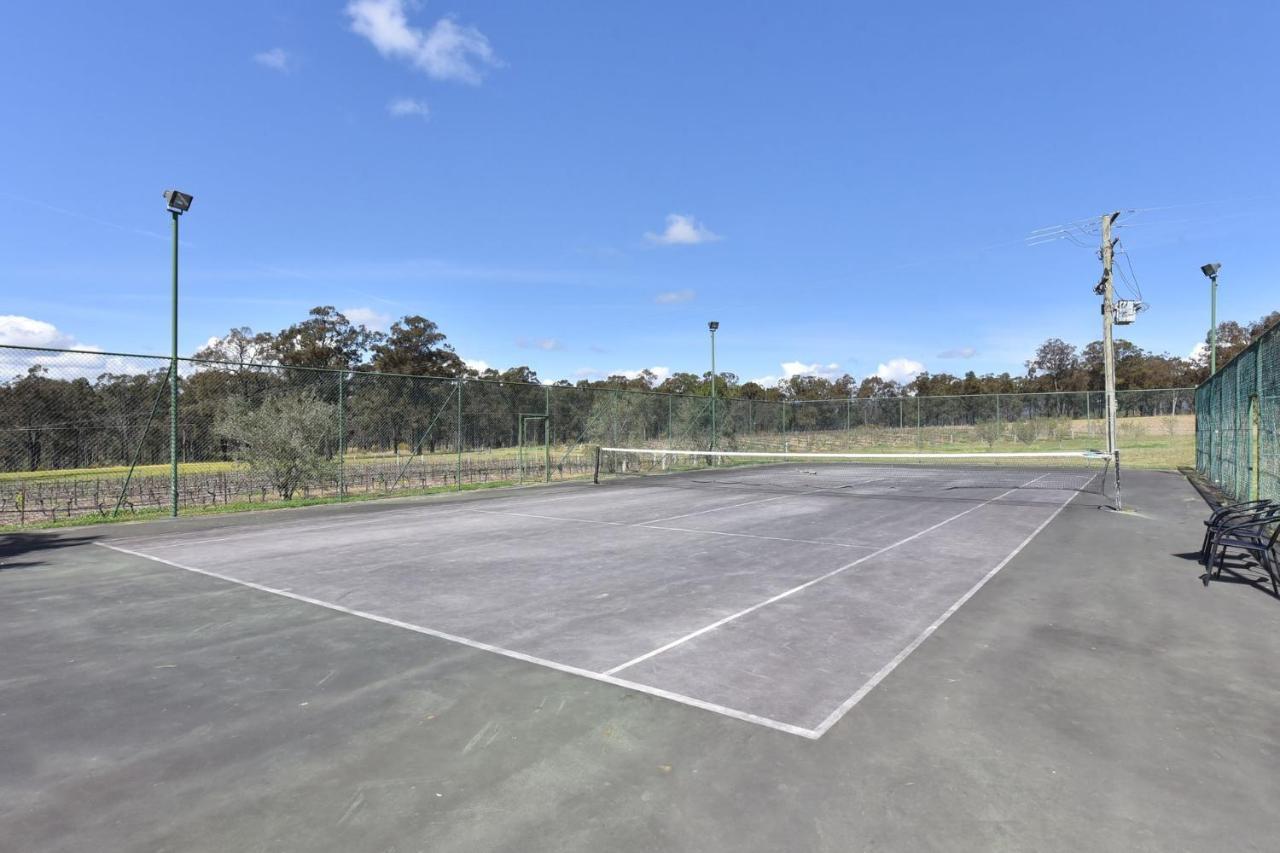 Ironbark Hill Estate Hotel Pokolbin Exterior photo