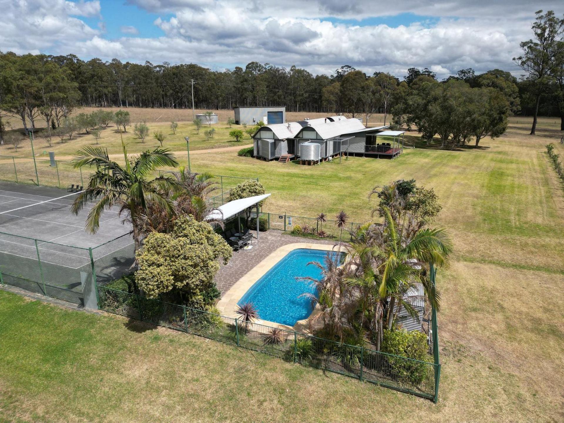 Ironbark Hill Estate Hotel Pokolbin Exterior photo